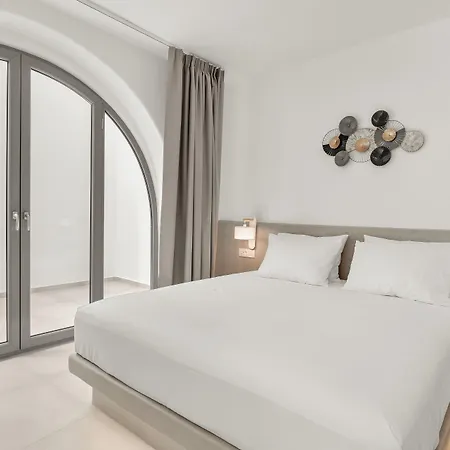 Oyster Luxury Imerovigli (Santorini)