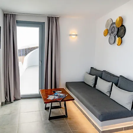 Oyster Luxury Imerovigli (Santorini)