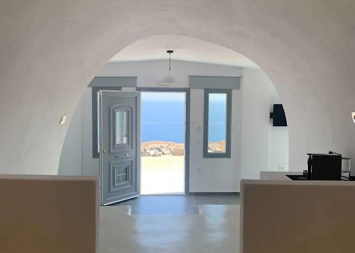 Oyster Luxury Imerovigli (Santorini)