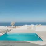 Oyster Luxury Hotel Imerovigli (Santorini)